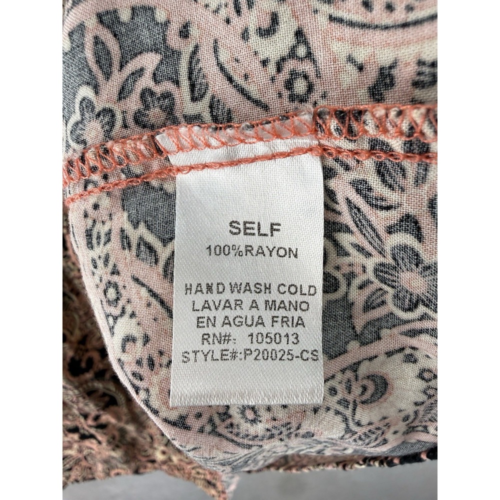 Chic Soul Women's Plus Sz 1X V-Neck Paisley Prints Ruffle Details Blouse Top - Picture 4 of 8